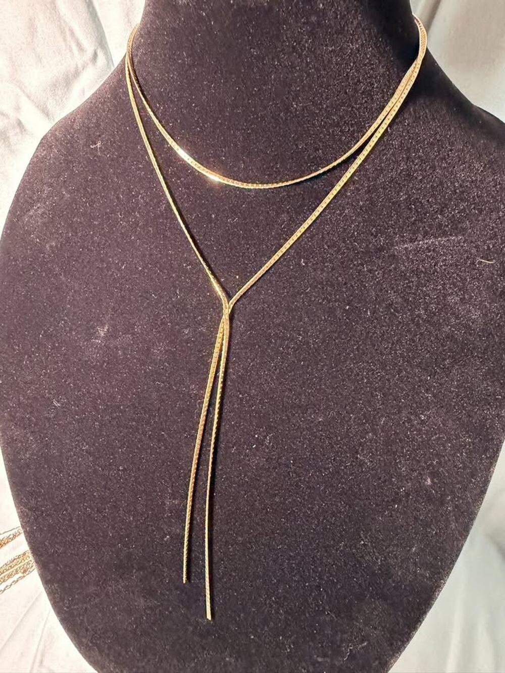 Estate Sale Find - Gold Tone Lariat Necklace  (MWL24)